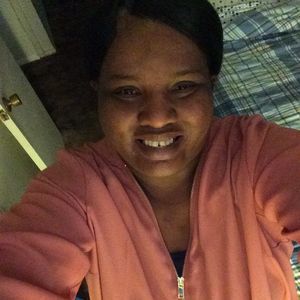 Meet your Posher, Leona